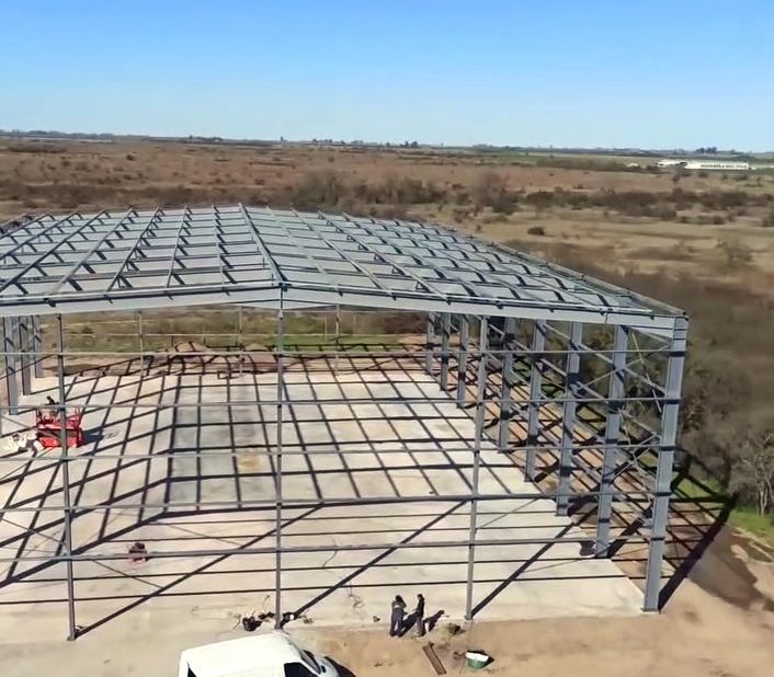 Galpón de estructura metálica terminado